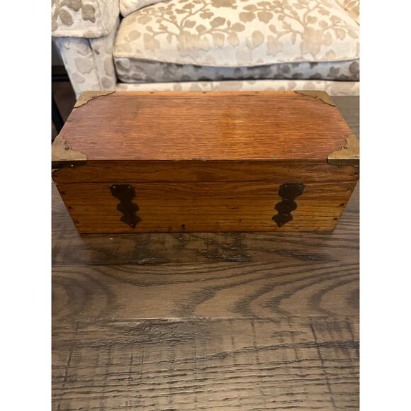 Vintage Cedar Wood Hinged Lid Jewelry Box – Storage Chest - Picture 10 of 10